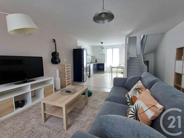 Appartement Chambre à louer - 4 pièces - 13.47 m2 - CHATELLERAULT - 86 - POITOU-CHARENTES - Century 21 A.B.C.