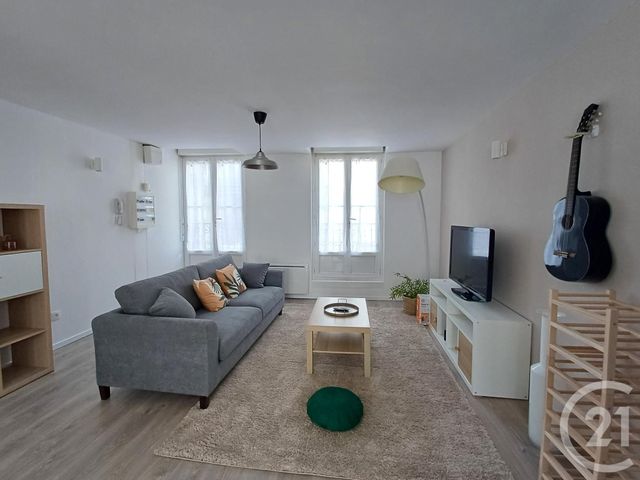 Appartement Chambre à louer - 4 pièces - 13.47 m2 - CHATELLERAULT - 86 - POITOU-CHARENTES - Century 21 A.B.C.