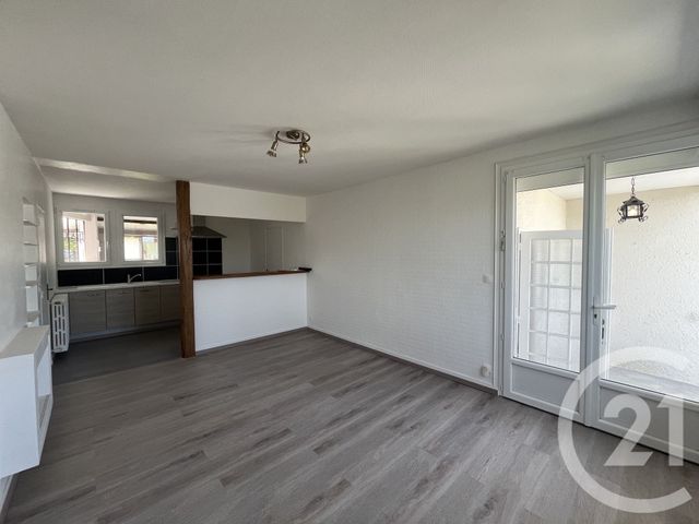 maison à vendre - 3 pièces - 76.01 m2 - CHATELLERAULT - 86 - POITOU-CHARENTES - Century 21 A.B.C.