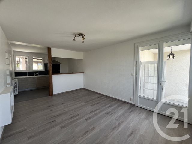 maison à vendre - 3 pièces - 76.01 m2 - CHATELLERAULT - 86 - POITOU-CHARENTES - Century 21 A.B.C.