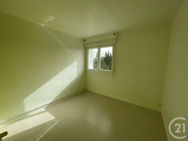 Appartement F3 à louer - 3 pièces - 72.0 m2 - CHATELLERAULT - 86 - POITOU-CHARENTES - Century 21 A.B.C.