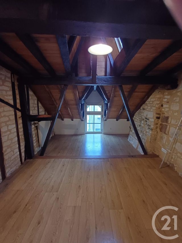 maison à louer - 5 pièces - 119.66 m2 - CHATELLERAULT - 86 - POITOU-CHARENTES - Century 21 A.B.C.