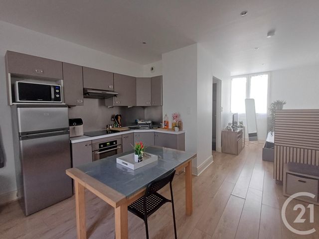 Appartement T1 à louer - 1 pièce - 30.49 m2 - CHATELLERAULT - 86 - POITOU-CHARENTES - Century 21 A.B.C.