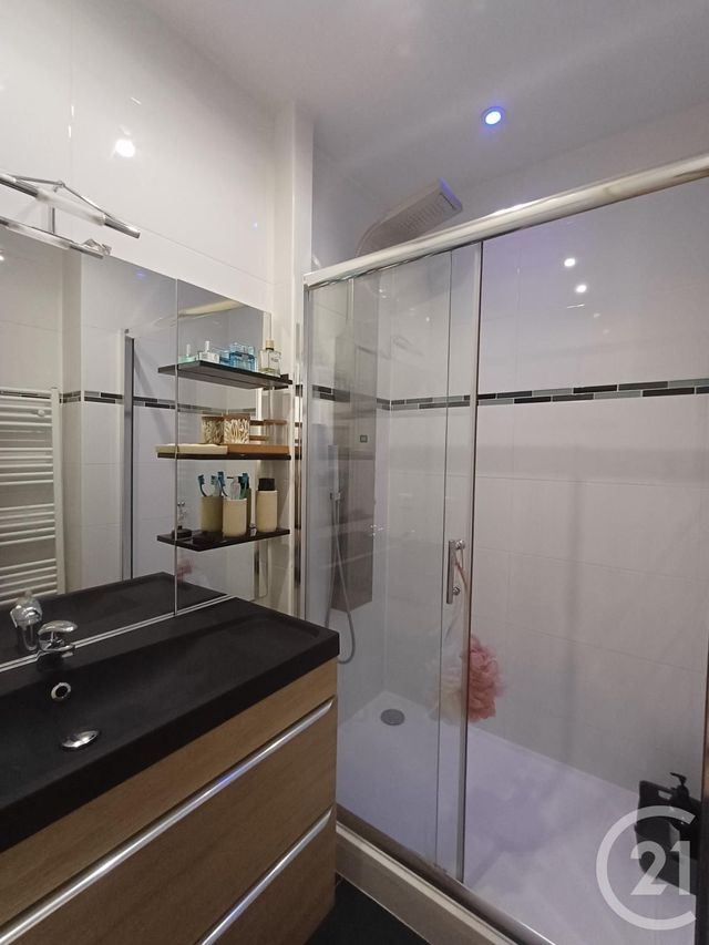 Appartement T1 à louer - 1 pièce - 30.49 m2 - CHATELLERAULT - 86 - POITOU-CHARENTES - Century 21 A.B.C.
