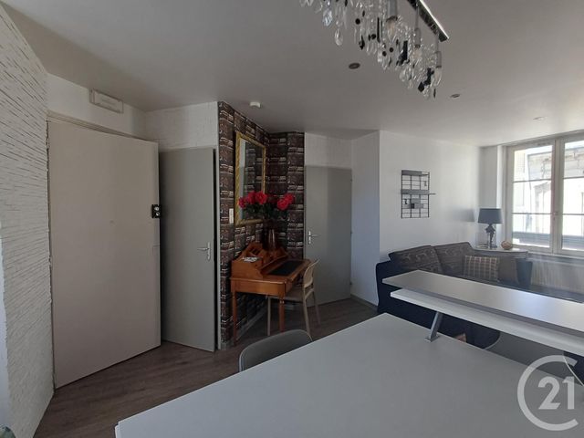 Appartement T2 à louer - 2 pièces - 42.22 m2 - CHATELLERAULT - 86 - POITOU-CHARENTES - Century 21 A.B.C.