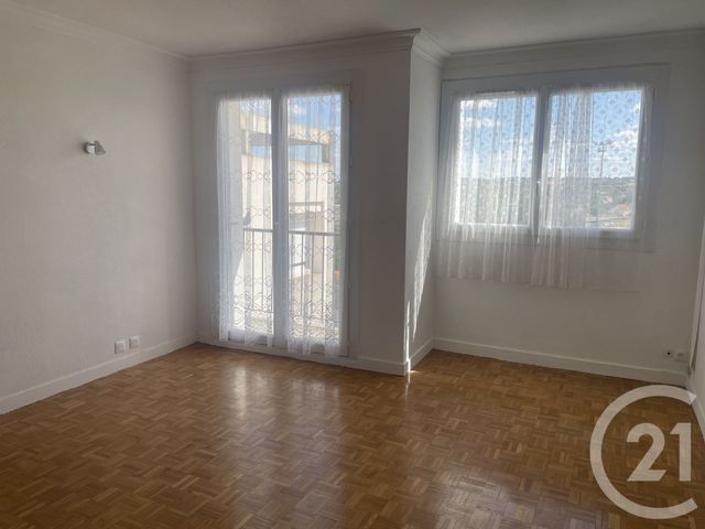 Appartement T3 à vendre - 3 pièces - 67.58 m2 - CHATELLERAULT - 86 - POITOU-CHARENTES - Century 21 A.B.C.