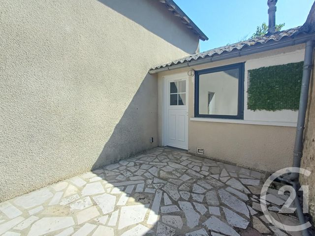 maison à louer - 4 pièces - 95.1 m2 - SENILLE ST SAUVEUR - 86 - POITOU-CHARENTES - Century 21 A.B.C.