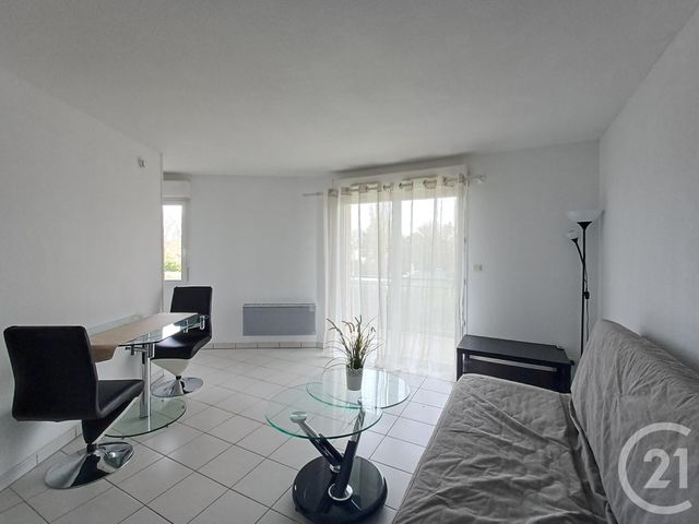 Appartement T1 à louer - 1 pièce - 28.2 m2 - CHATELLERAULT - 86 - POITOU-CHARENTES - Century 21 A.B.C.