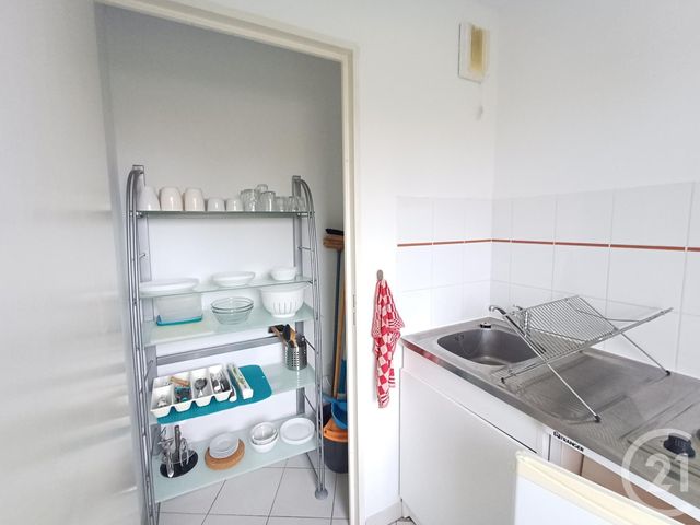Appartement T1 à louer - 1 pièce - 28.2 m2 - CHATELLERAULT - 86 - POITOU-CHARENTES - Century 21 A.B.C.
