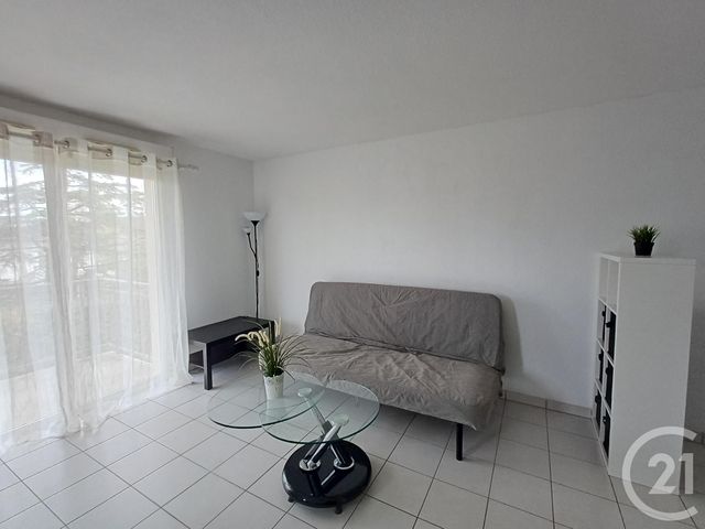Appartement T1 à louer - 1 pièce - 28.2 m2 - CHATELLERAULT - 86 - POITOU-CHARENTES - Century 21 A.B.C.