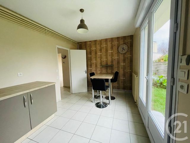 maison à louer - 3 pièces - 73.14 m2 - CHATELLERAULT - 86 - POITOU-CHARENTES - Century 21 A.B.C.