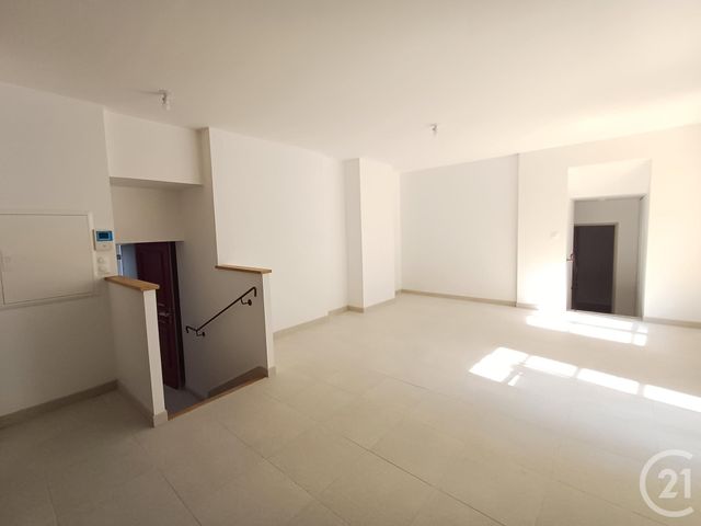 Appartement T2 à louer - 2 pièces - 48.57 m2 - CHATELLERAULT - 86 - POITOU-CHARENTES - Century 21 A.B.C.
