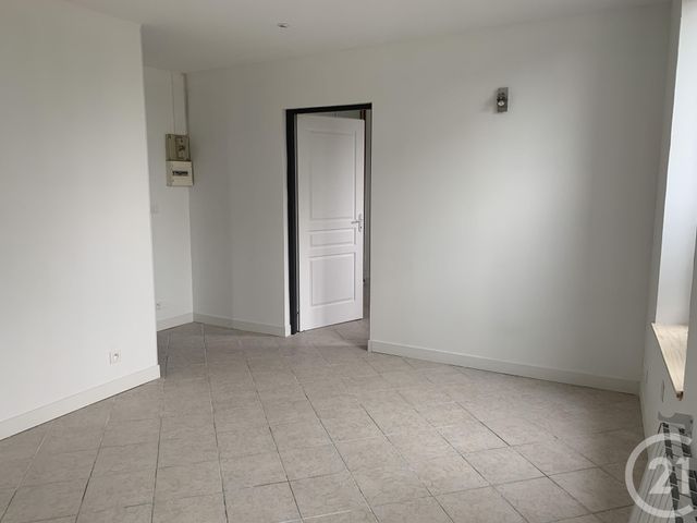 Appartement F2 à louer - 2 pièces - 33.05 m2 - CHATELLERAULT - 86 - POITOU-CHARENTES - Century 21 A.B.C.