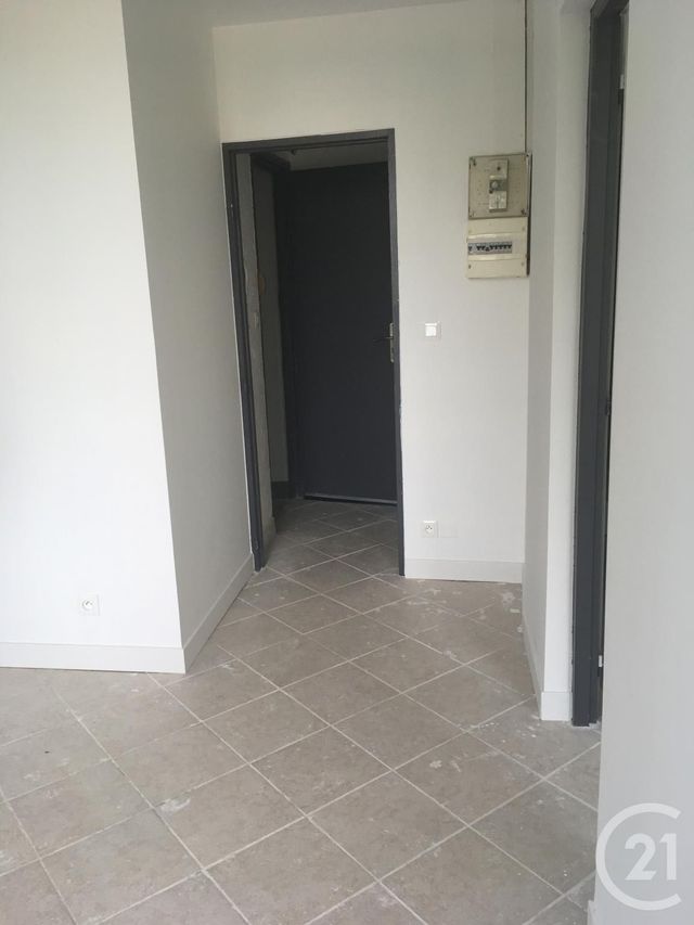 Appartement F2 à louer - 2 pièces - 33.05 m2 - CHATELLERAULT - 86 - POITOU-CHARENTES - Century 21 A.B.C.