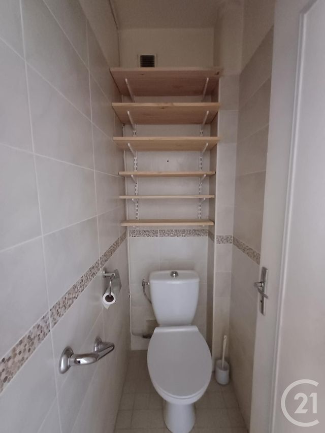 Appartement T4 à louer - 4 pièces - 96.41 m2 - CHATELLERAULT - 86 - POITOU-CHARENTES - Century 21 A.B.C.