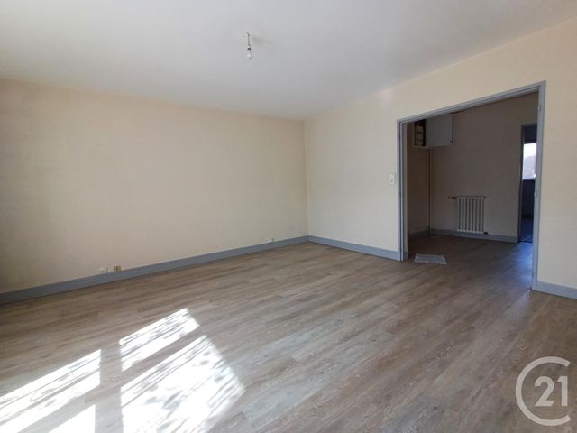 Appartement T4 à louer - 4 pièces - 96.41 m2 - CHATELLERAULT - 86 - POITOU-CHARENTES - Century 21 A.B.C.