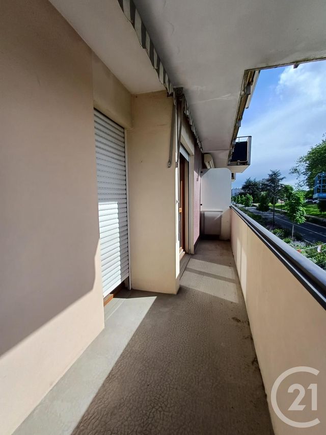 Appartement T4 à louer - 4 pièces - 96.41 m2 - CHATELLERAULT - 86 - POITOU-CHARENTES - Century 21 A.B.C.