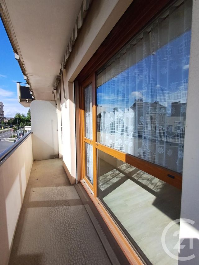 Appartement T4 à louer - 4 pièces - 96.41 m2 - CHATELLERAULT - 86 - POITOU-CHARENTES - Century 21 A.B.C.
