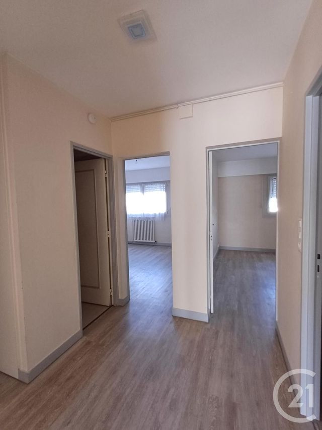 Appartement T4 à louer - 4 pièces - 96.41 m2 - CHATELLERAULT - 86 - POITOU-CHARENTES - Century 21 A.B.C.
