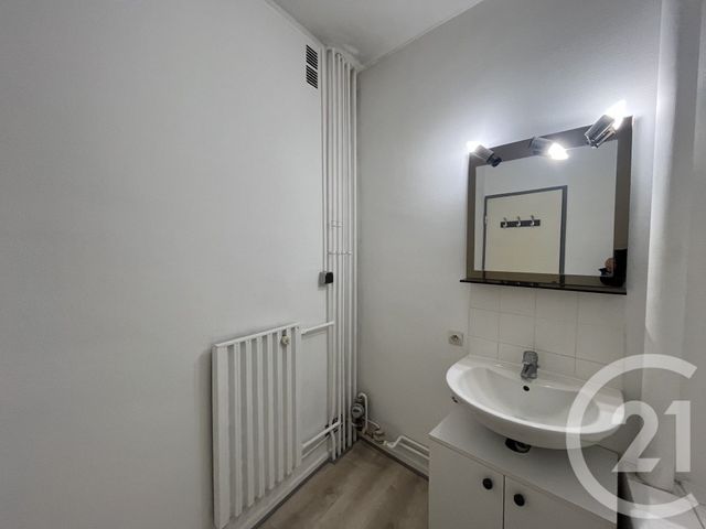 Appartement F3 à vendre - 3 pièces - 54.85 m2 - CHATELLERAULT - 86 - POITOU-CHARENTES - Century 21 A.B.C.