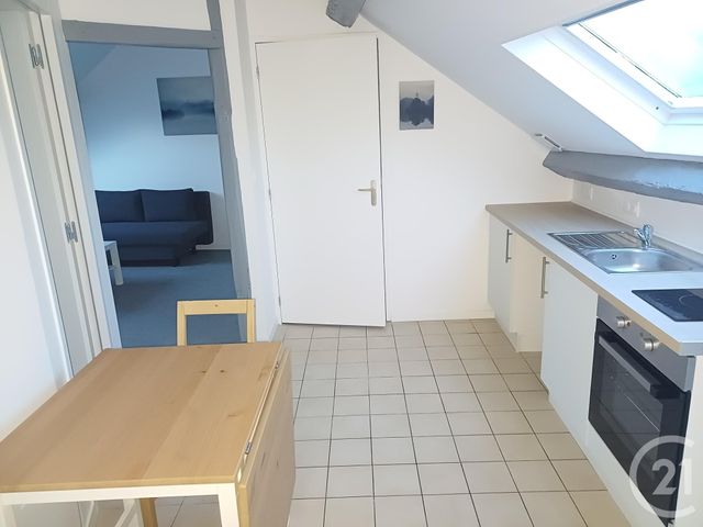 Appartement T2 à louer - 2 pièces - 29.55 m2 - CHATELLERAULT - 86 - POITOU-CHARENTES - Century 21 A.B.C.