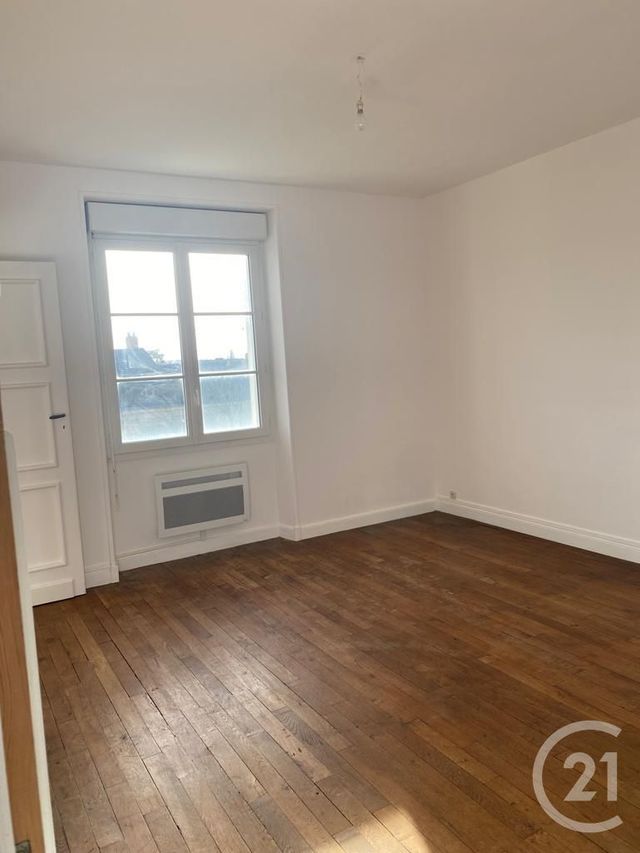 Appartement T3 à louer - 3 pièces - 70.1 m2 - CHATELLERAULT - 86 - POITOU-CHARENTES - Century 21 A.B.C.