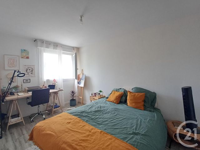Appartement F4 à louer - 3 pièces - 72.33 m2 - CHATELLERAULT - 86 - POITOU-CHARENTES - Century 21 A.B.C.