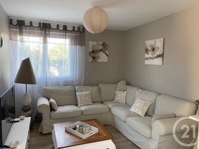 Appartement F4 à louer - 3 pièces - 72.33 m2 - CHATELLERAULT - 86 - POITOU-CHARENTES - Century 21 A.B.C.