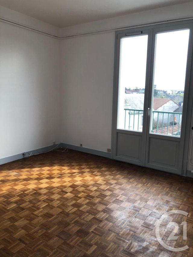Afficher la photo en grand appartement à louer - 3 pièces - 60.0 m2 - CHATELLERAULT - 86 - POITOU-CHARENTES - Century 21 A.B.C.