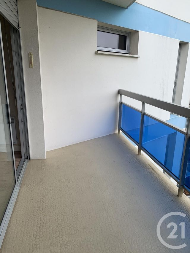 Afficher la photo en grand Appartement F3 à vendre - 4 pièces - 82.0 m2 - CHATELLERAULT - 86 - POITOU-CHARENTES - Century 21 A.B.C.