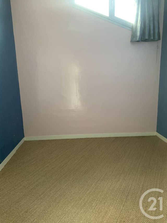 Afficher la photo en grand Appartement F3 à vendre - 4 pièces - 82.0 m2 - CHATELLERAULT - 86 - POITOU-CHARENTES - Century 21 A.B.C.