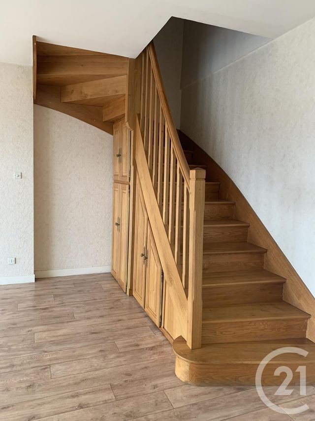 Afficher la photo en grand Appartement F3 à vendre - 4 pièces - 82.0 m2 - CHATELLERAULT - 86 - POITOU-CHARENTES - Century 21 A.B.C.