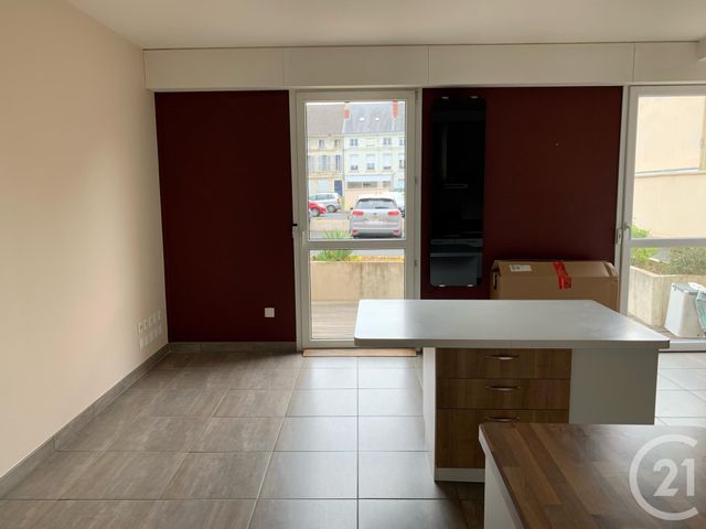 Afficher la photo en grand Appartement F2 à vendre - 2 pièces - 42.87 m2 - CHATELLERAULT - 86 - POITOU-CHARENTES - Century 21 A.B.C.