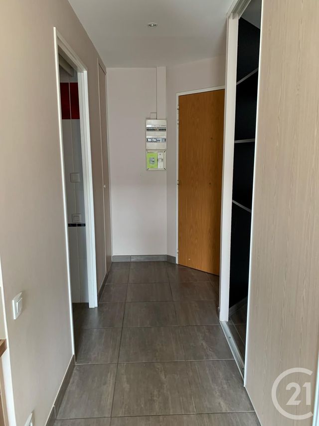 Afficher la photo en grand Appartement F2 à vendre - 2 pièces - 42.87 m2 - CHATELLERAULT - 86 - POITOU-CHARENTES - Century 21 A.B.C.