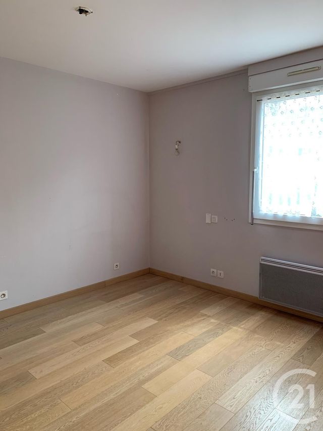 Afficher la photo en grand Appartement F2 à vendre - 2 pièces - 42.87 m2 - CHATELLERAULT - 86 - POITOU-CHARENTES - Century 21 A.B.C.