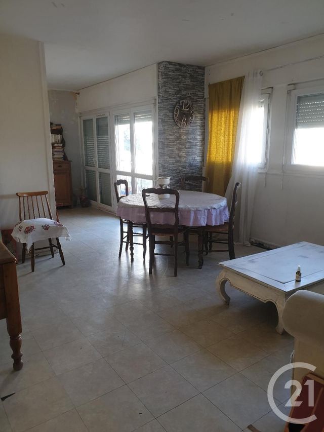 Afficher la photo en grand Appartement F5 à vendre - 5 pièces - 80.04 m2 - CHATELLERAULT - 86 - POITOU-CHARENTES - Century 21 A.B.C.