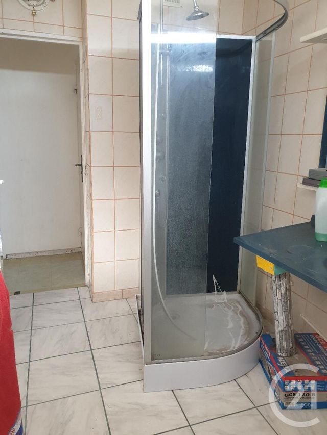 Afficher la photo en grand Appartement F5 à vendre - 5 pièces - 80.04 m2 - CHATELLERAULT - 86 - POITOU-CHARENTES - Century 21 A.B.C.