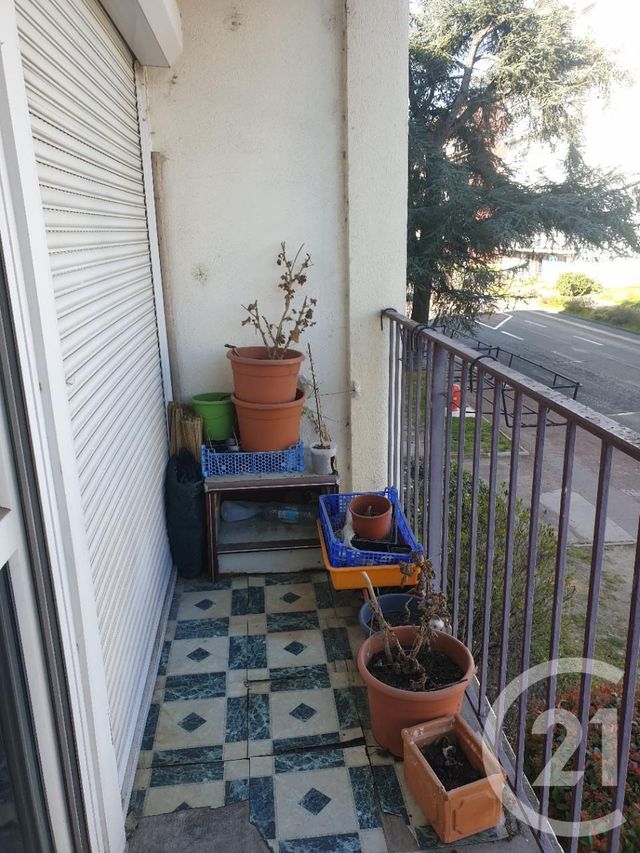 Afficher la photo en grand Appartement F5 à vendre - 5 pièces - 80.04 m2 - CHATELLERAULT - 86 - POITOU-CHARENTES - Century 21 A.B.C.