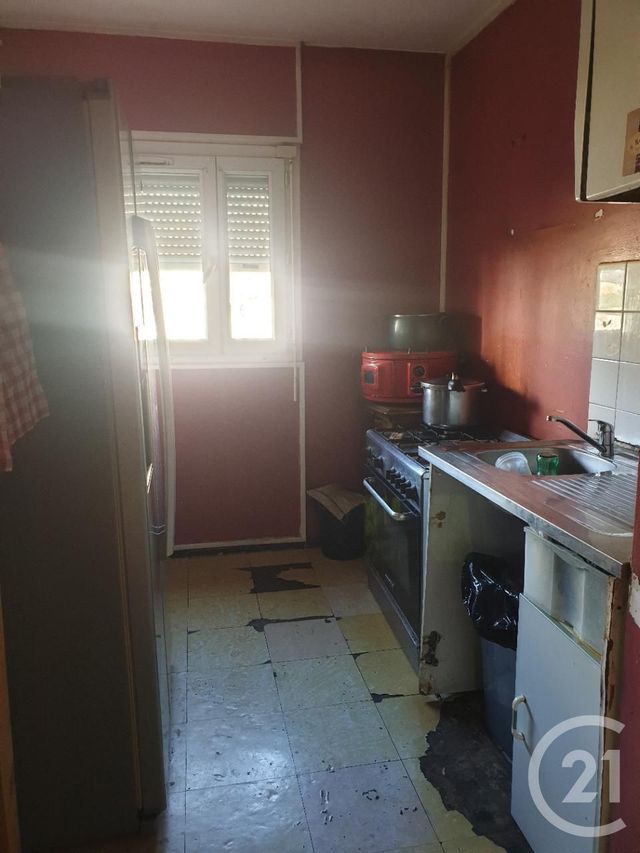 Afficher la photo en grand Appartement F5 à vendre - 5 pièces - 80.04 m2 - CHATELLERAULT - 86 - POITOU-CHARENTES - Century 21 A.B.C.