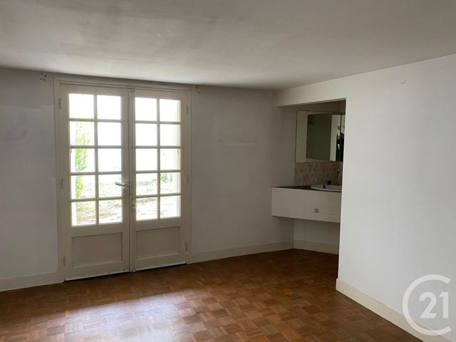 maison à vendre - 6 pièces - 129.88 m2 - CHATELLERAULT - 86 - POITOU-CHARENTES - Century 21 A.B.C. maison à vendre - 6 pièces - 129.88 m2 - CHATELLERAULT - 86 - POITOU-CHARENTES - Century 21 A.B.C.
