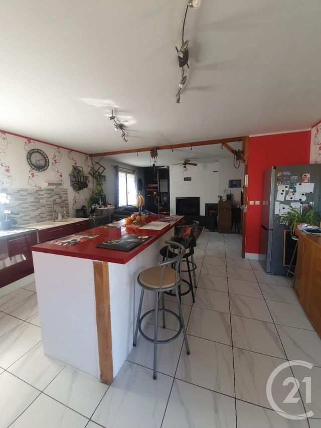 maison à vendre - 4 pièces - 110.29 m2 - CHATELLERAULT - 86 - POITOU-CHARENTES - Century 21 A.B.C. maison à vendre - 4 pièces - 110.29 m2 - CHATELLERAULT - 86 - POITOU-CHARENTES - Century 21 A.B.C.