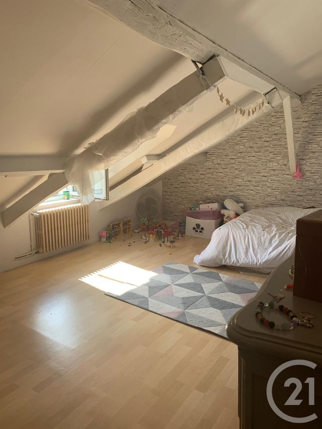 maison à louer - 6 pièces - 143.77 m2 - CHATELLERAULT - 86 - POITOU-CHARENTES - Century 21 A.B.C. maison à louer - 6 pièces - 143.77 m2 - CHATELLERAULT - 86 - POITOU-CHARENTES - Century 21 A.B.C.