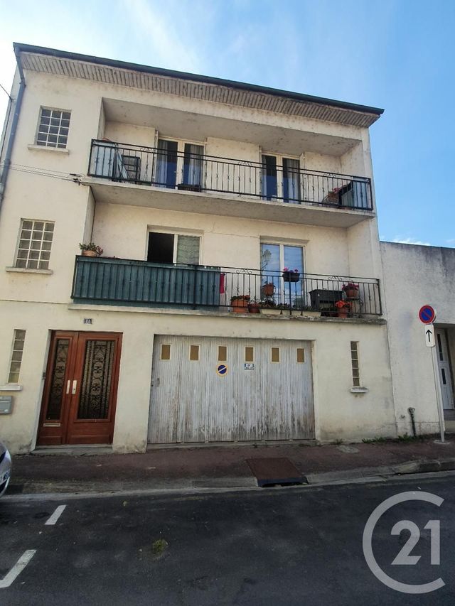 Appartement F3 à vendre - 3 pièces - 72.09 m2 - CHATELLERAULT - 86 - POITOU-CHARENTES - Century 21 A.B.C. Appartement F3 à vendre - 3 pièces - 72.09 m2 - CHATELLERAULT - 86 - POITOU-CHARENTES - Century 21 A.B.C.