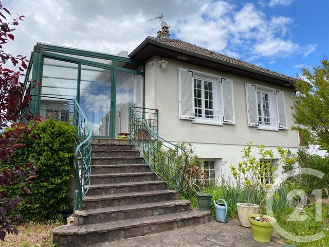 maison à vendre - 7 pièces - 148.0 m2 - CHATELLERAULT - 86 - POITOU-CHARENTES - Century 21 A.B.C. maison à vendre - 7 pièces - 148.0 m2 - CHATELLERAULT - 86 - POITOU-CHARENTES - Century 21 A.B.C.