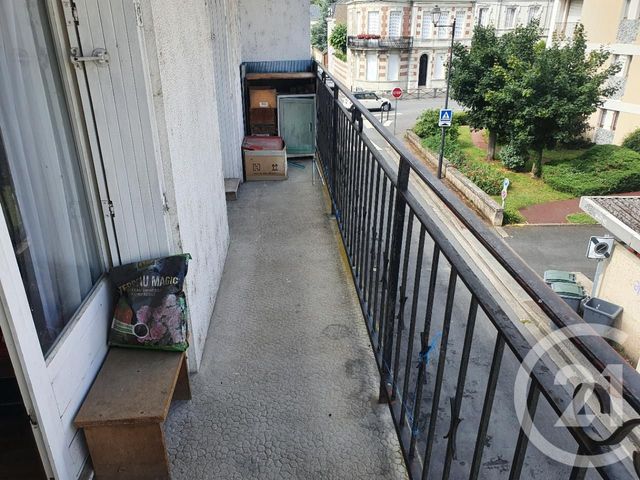 Afficher la photo en grand Appartement F3 à vendre - 4 pièces - 74.7 m2 - CHATELLERAULT - 86 - POITOU-CHARENTES - Century 21 A.B.C.