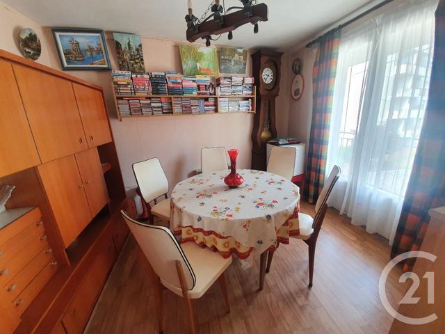 Afficher la photo en grand Appartement F3 à vendre - 4 pièces - 74.7 m2 - CHATELLERAULT - 86 - POITOU-CHARENTES - Century 21 A.B.C.