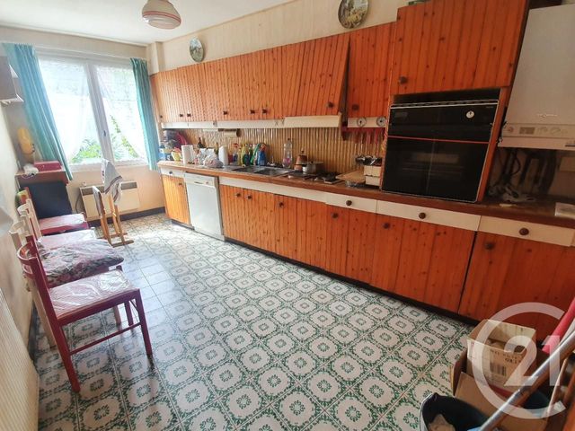 Afficher la photo en grand Appartement F3 à vendre - 4 pièces - 74.7 m2 - CHATELLERAULT - 86 - POITOU-CHARENTES - Century 21 A.B.C.