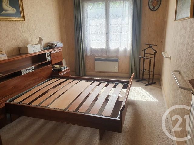 Afficher la photo en grand Appartement F3 à vendre - 4 pièces - 74.7 m2 - CHATELLERAULT - 86 - POITOU-CHARENTES - Century 21 A.B.C.