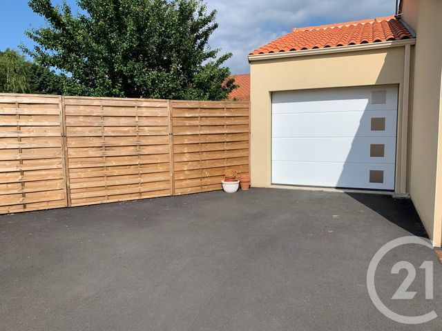 maison à vendre - 4 pièces - 104.0 m2 - NAINTRE - 86 - POITOU-CHARENTES - Century 21 A.B.C. maison à vendre - 4 pièces - 104.0 m2 - NAINTRE - 86 - POITOU-CHARENTES - Century 21 A.B.C.