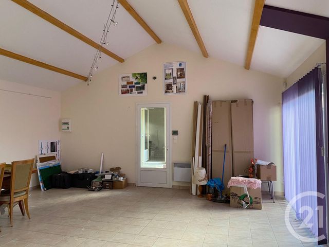 maison à vendre - 5 pièces - 105.93 m2 - SCORBE CLAIRVAUX - 86 - POITOU-CHARENTES - Century 21 A.B.C. maison à vendre - 5 pièces - 105.93 m2 - SCORBE CLAIRVAUX - 86 - POITOU-CHARENTES - Century 21 A.B.C.